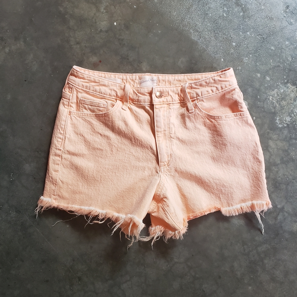 Distressed Vintage Midi Shorts size 10/30 Universal Thread Melon Orange Coral